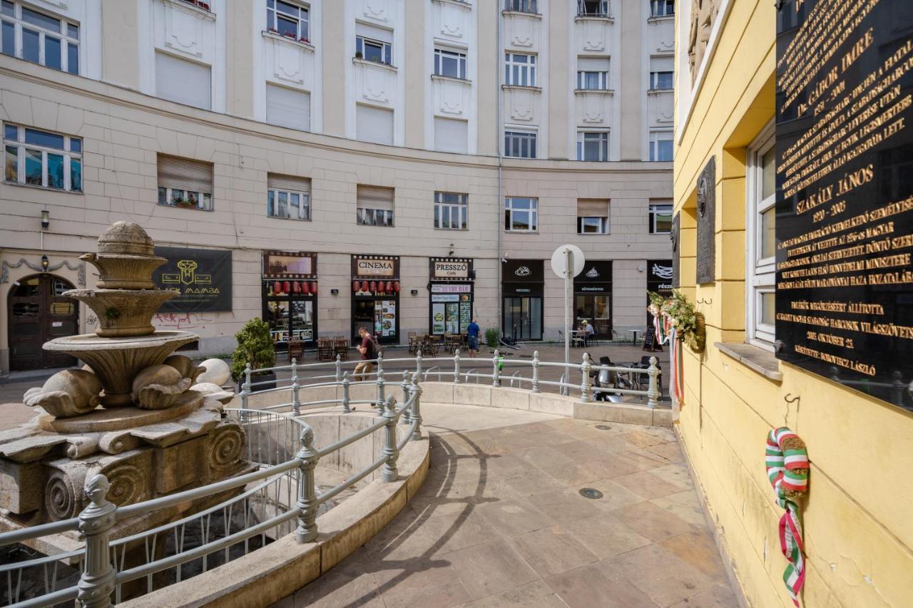 Cascade Corvin Apartment Budapest Exterior photo
